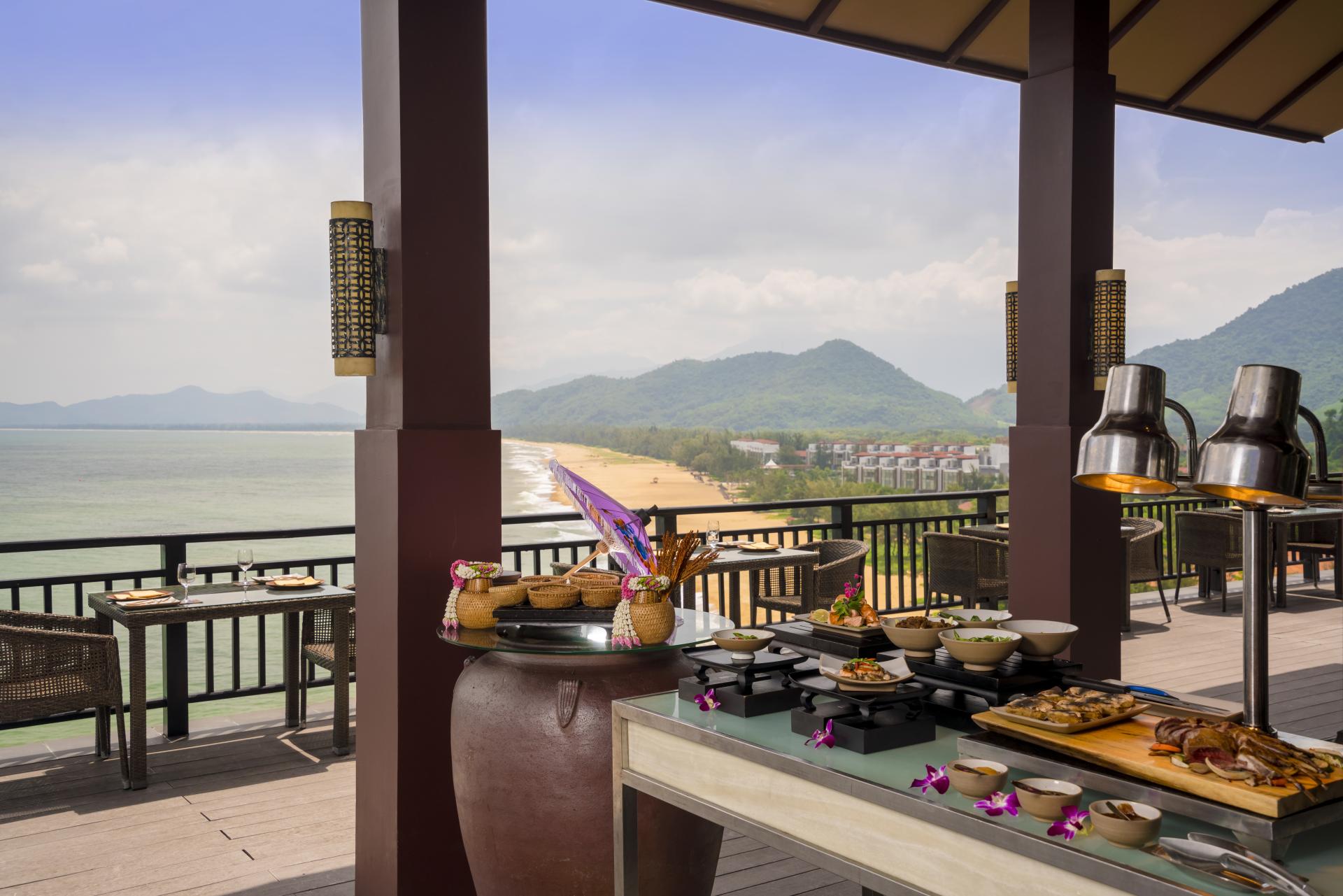 Banyan Tree Lang Co - Saffron - Restaurant (1)